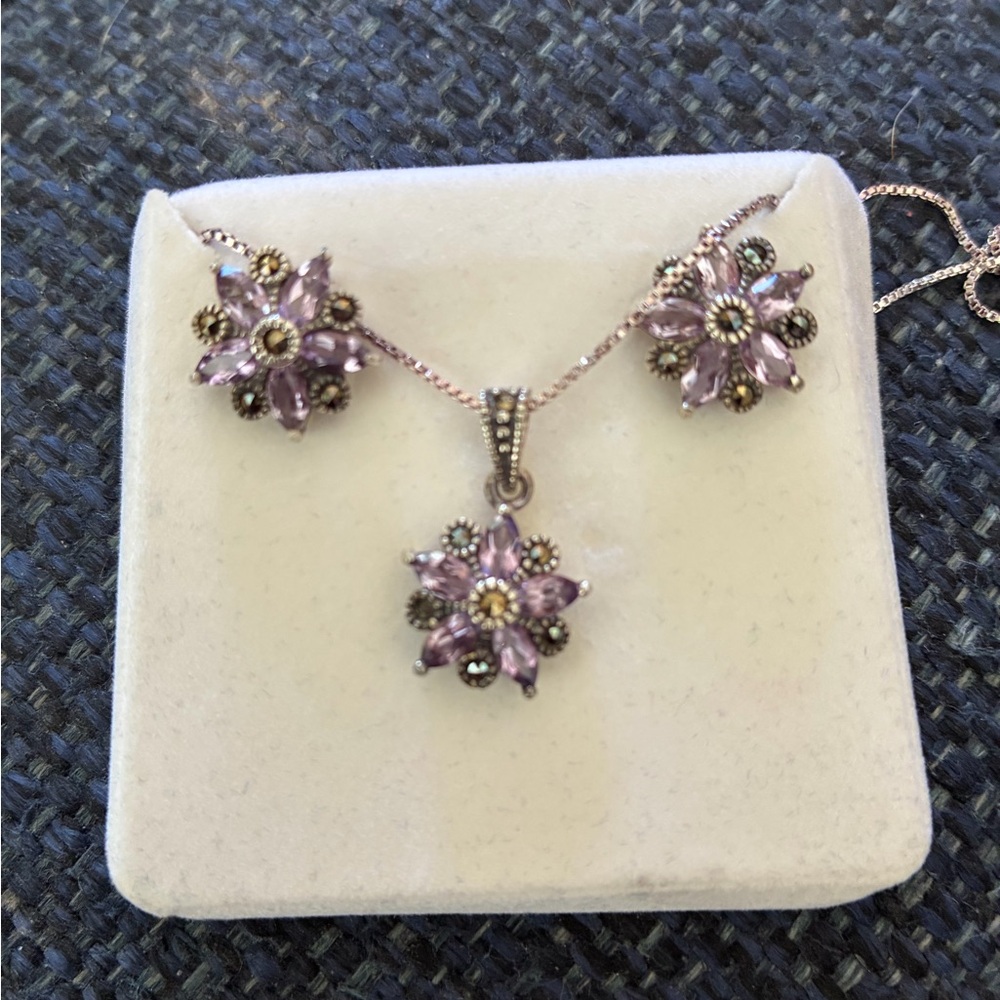 Source Unknown Purple Floral Crystal Necklace and Earring Set